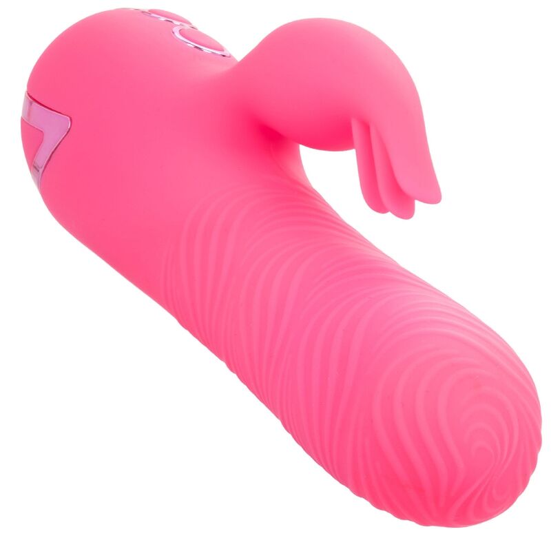 Calexotics Sacramento Sweetie - Massaggiatore doppio - in mano per le dimensioni
