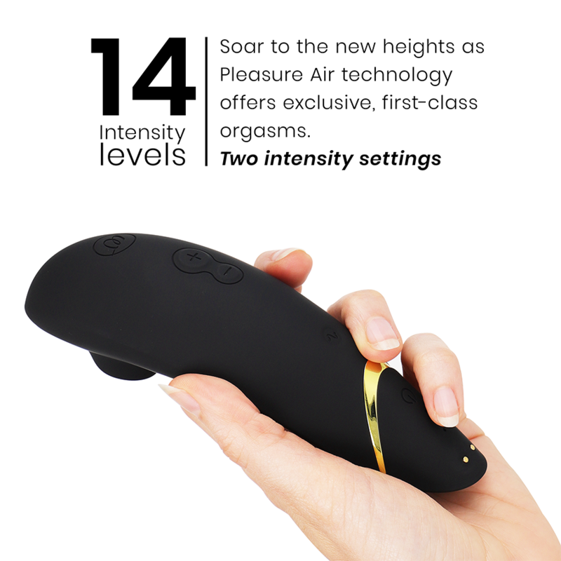 Womanizer Premium 2 - Massaggiatore ad aria pulsata, colore nero - in mano per le dimensioni