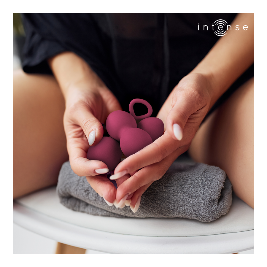 Intense Kit Palline Kegel Charli - Palline Kegel, colore bordeaux - vista laterale