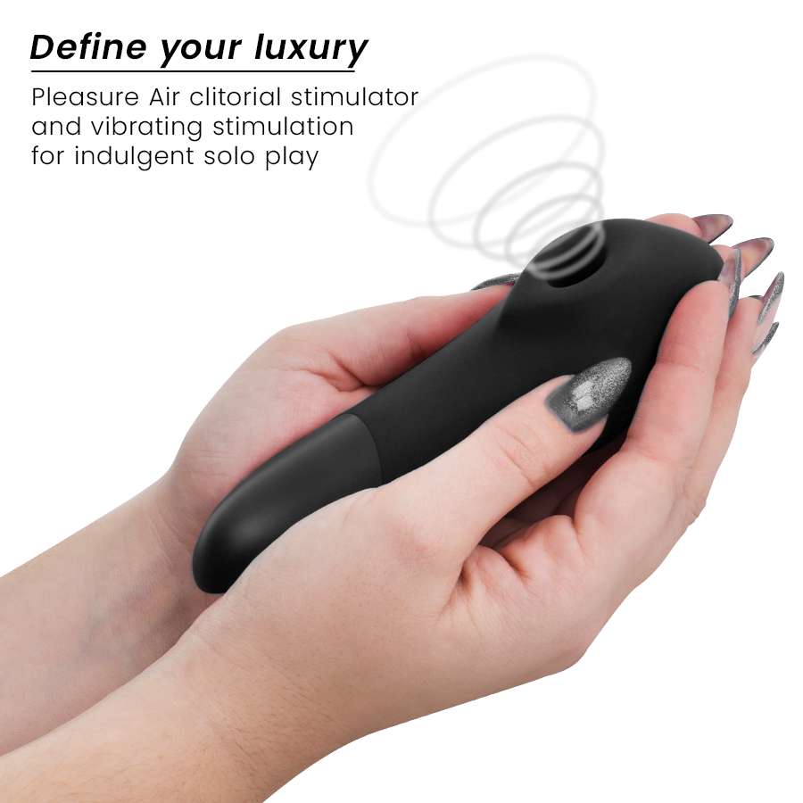 Womanizer Enhance - Massaggiatore ad aria pulsata - in mano per le dimensioni