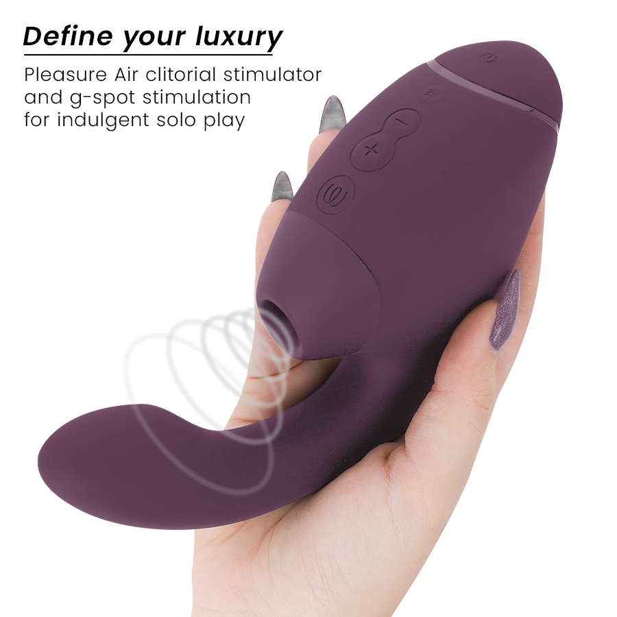 Womanizer Duo Next - Massaggiatore ad aria pulsata, colore viola scuro - in mano per le dimensioni