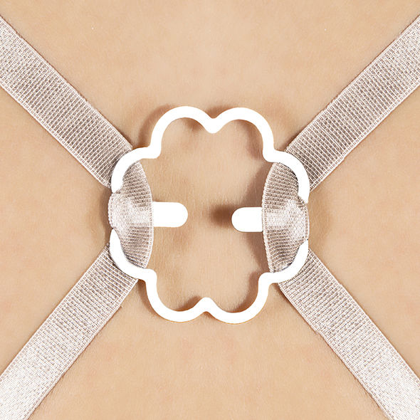 Bye-Bra Clip - Lingerie - in mano per le dimensioni
