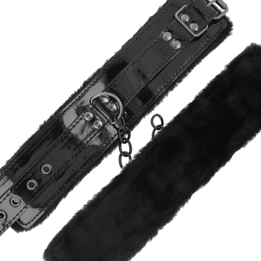 Darkness Manette Nere Regolabili - Accessorio intimo - in mano per le dimensioni